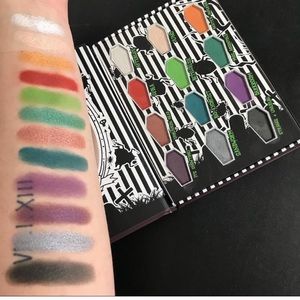 NWB Beetlejuice 💚 👻 eyeshadow palette! Last one!